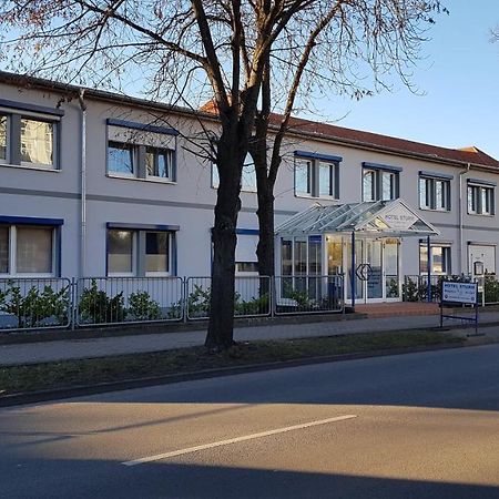 Hotel Sturm Тангермюнде Экстерьер фото